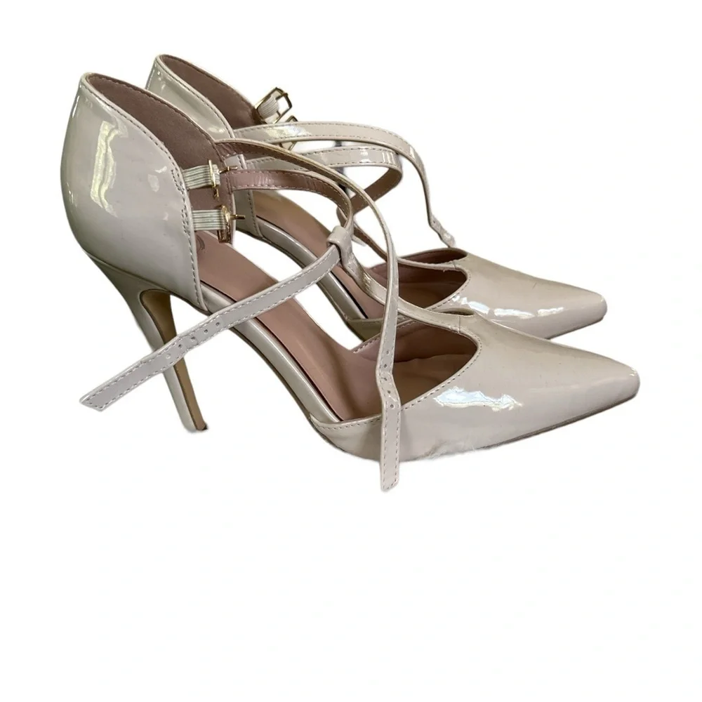 Journee Collection Nude Patent T-Strap Heels | Size 8.5 | Pointed Toe Pumps